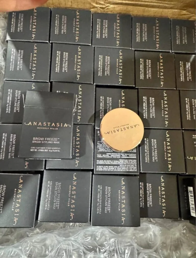 bu2-768x1012 ANASTASIA BEVERLY HILLS – BROW FREEZE PALLET - Image 1
